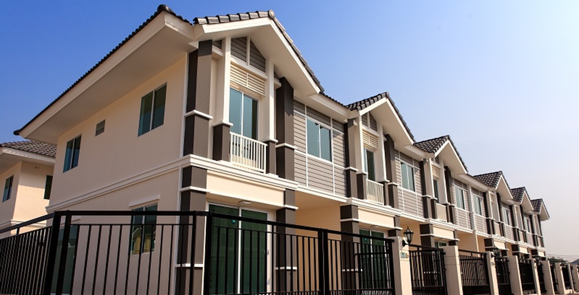 What are the ALTA Encroachment Endorsements? img