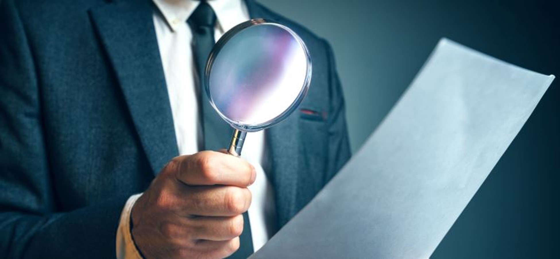 Essential Tips for Choosing the Right Commercial Title Company img