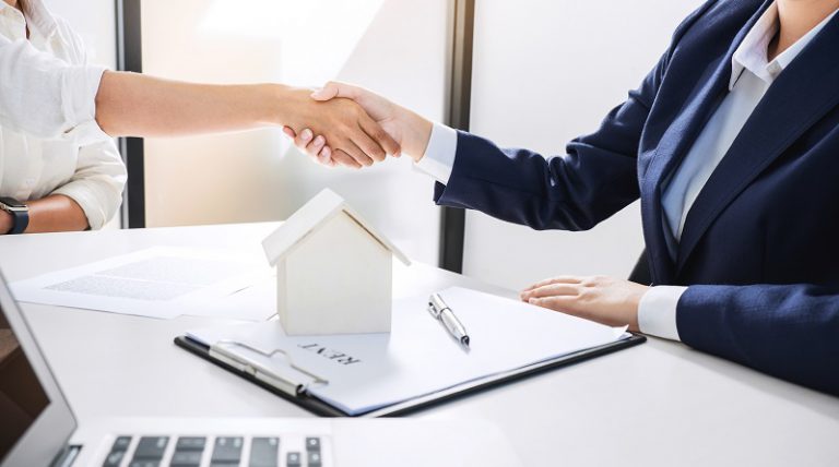 How to Collaborate Effectively with Your Commercial Title Company img