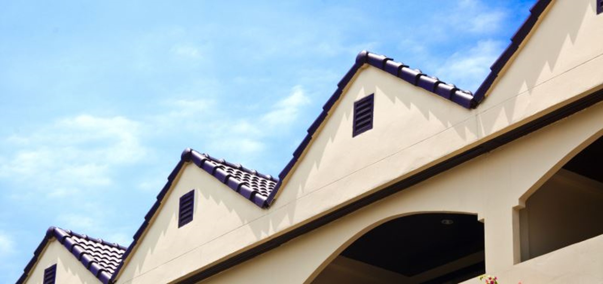 The Pros And Cons Of Purchasing Distressed Commercial Property teaser